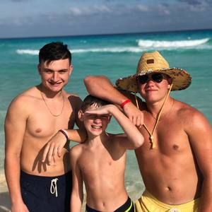 Meet your Posher, Johnny